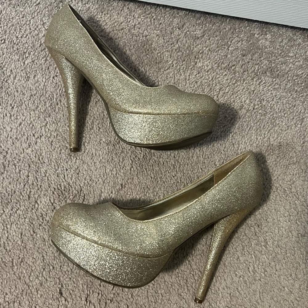 Gold glitter sparkle heels